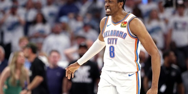 杰伦威：今天感觉整个球馆都在振动 我们的主场氛围一直这么酷