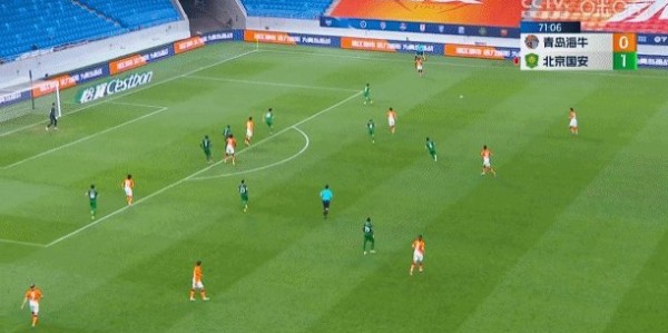 【中超】于大宝染红曹永竞破门 海牛逼平10人国安