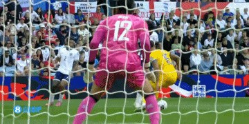 世预赛-英格兰2-0安道尔小组赛4战全胜 马杜埃凯造乌龙赖斯破门